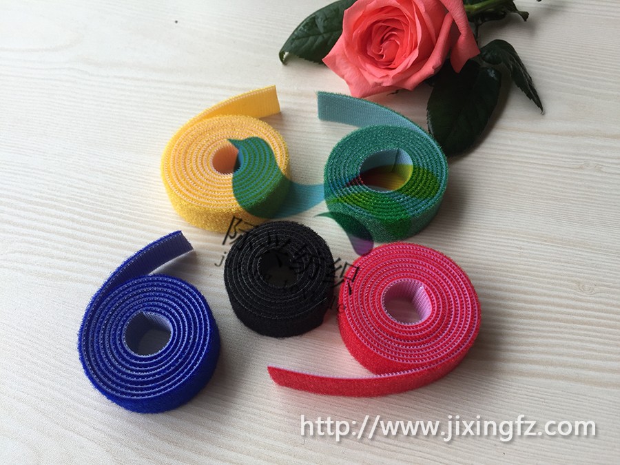 1468476106118369.jpg 五彩背靠背魔术贴扎带1.jpg